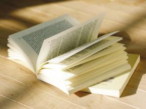清除書(shū)上污跡小竅門(mén)